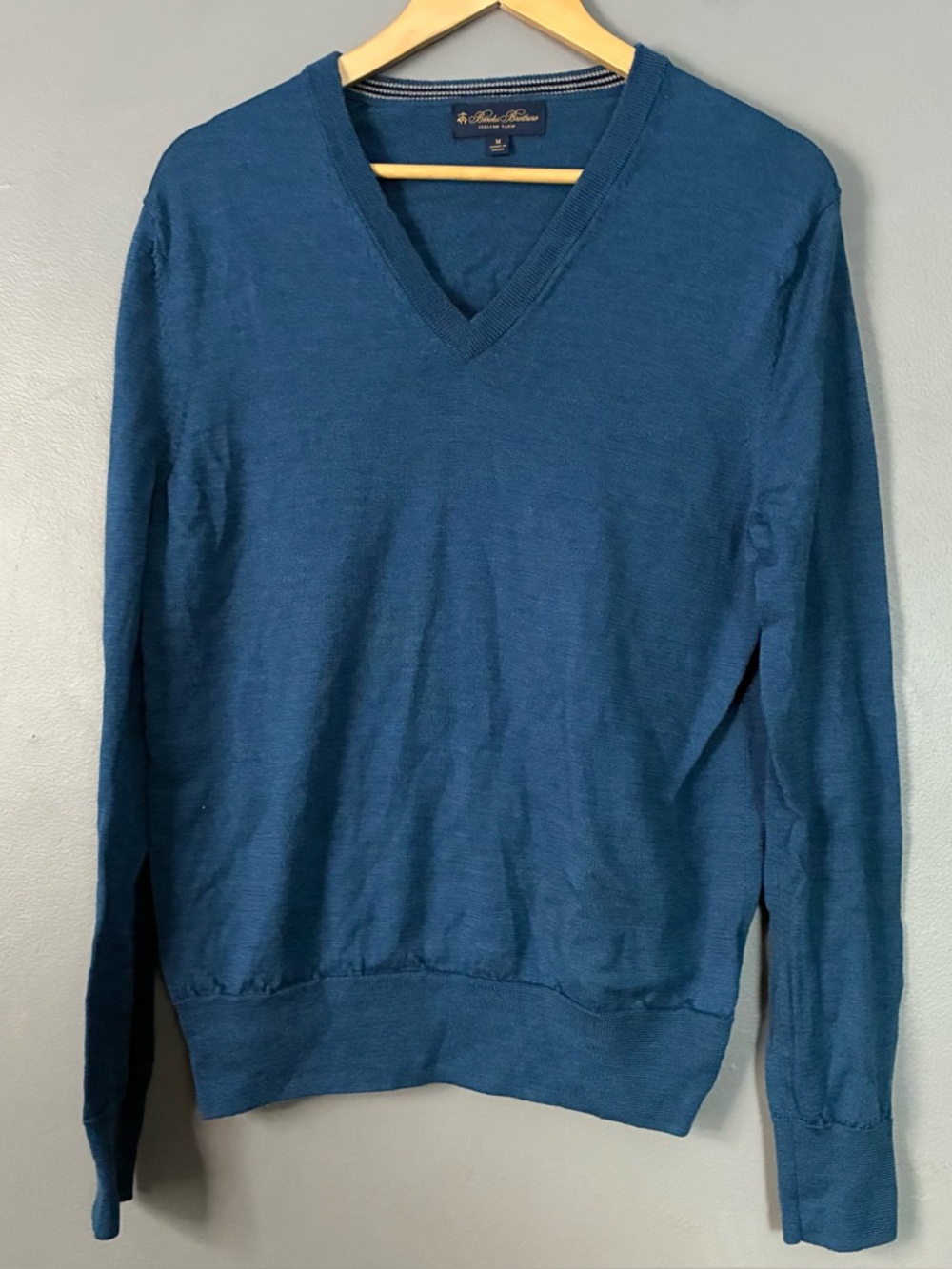 Brooks Brothers Ultimate Merino Wool V-Neck Sweater in Teal Size M - Picture 2 of 6